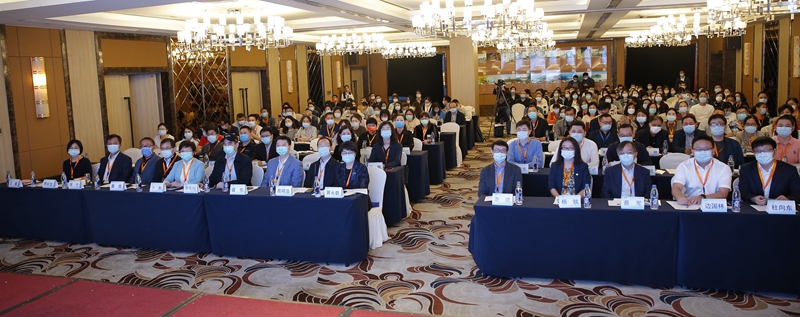 大会合影.jpg